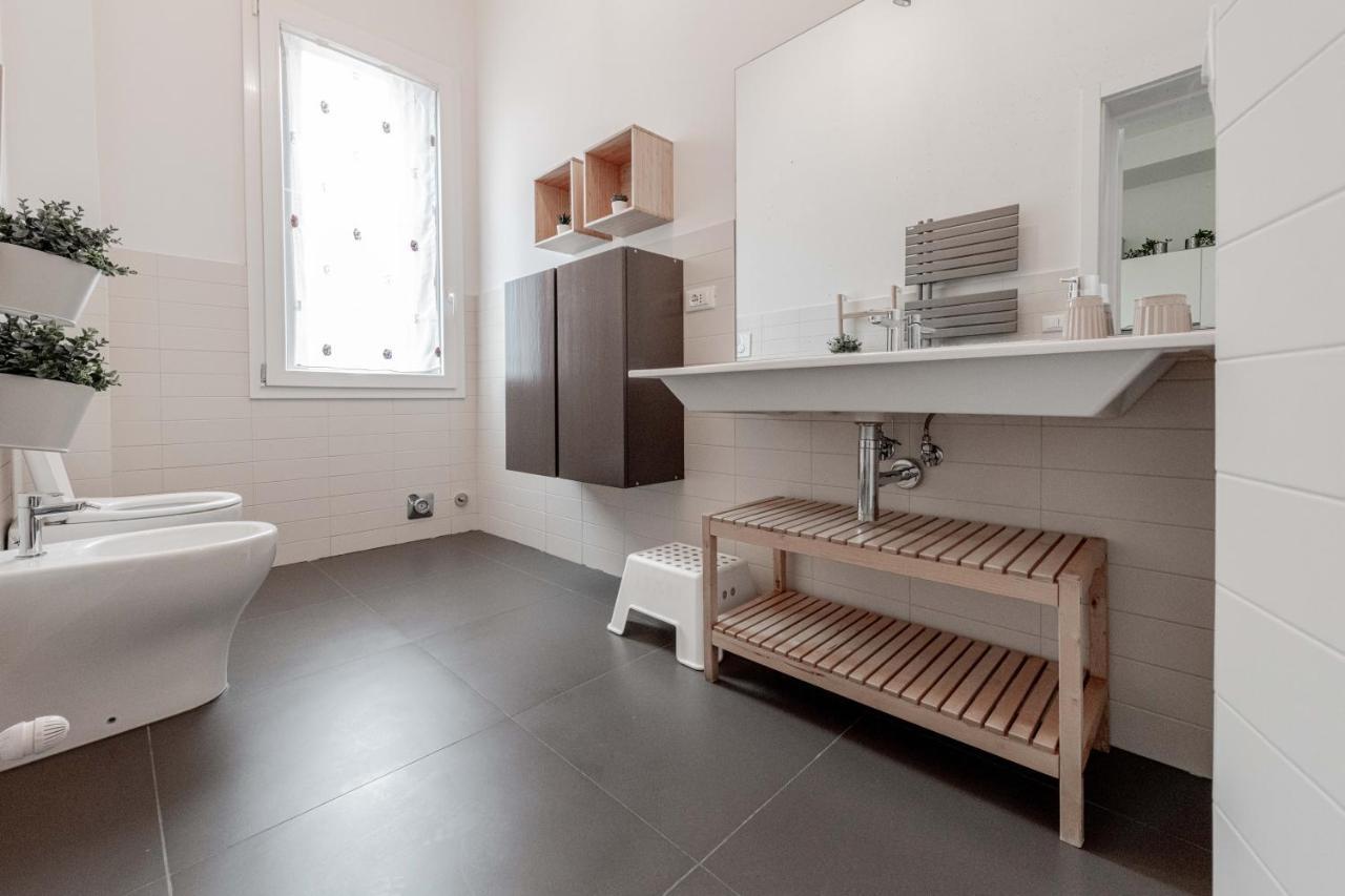 Realkasa De Crescenzi Family Apartment Bologna Eksteriør billede